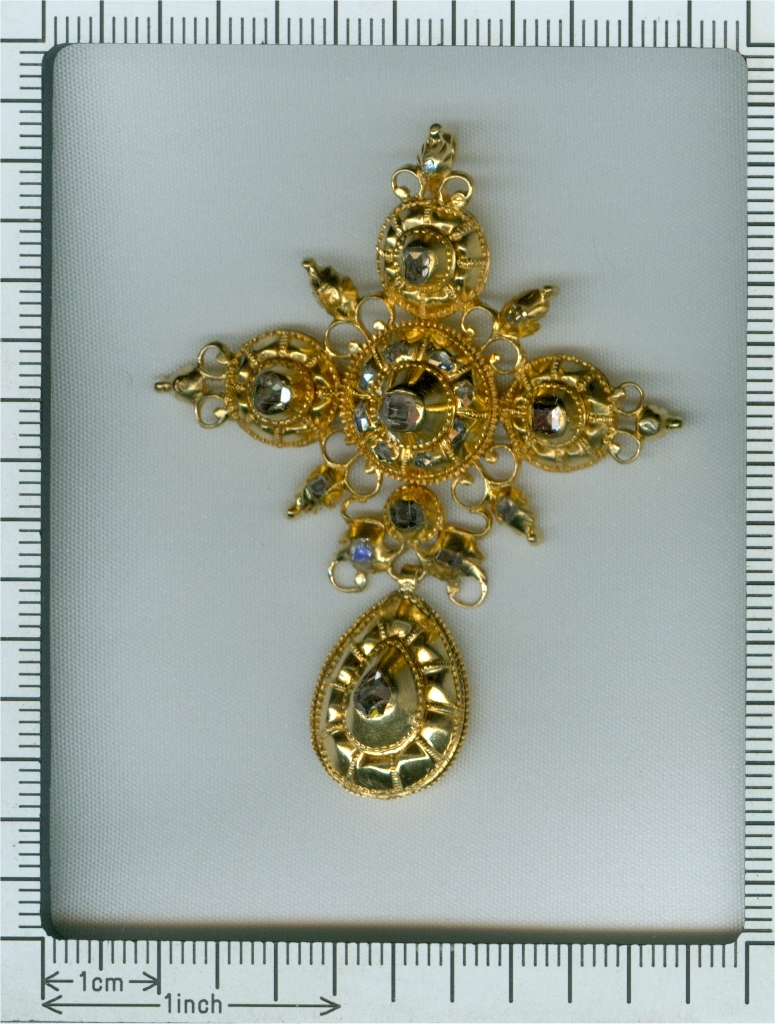 Baroque Brilliance: A Spanish Legacy in Gold (image 3 of 9)